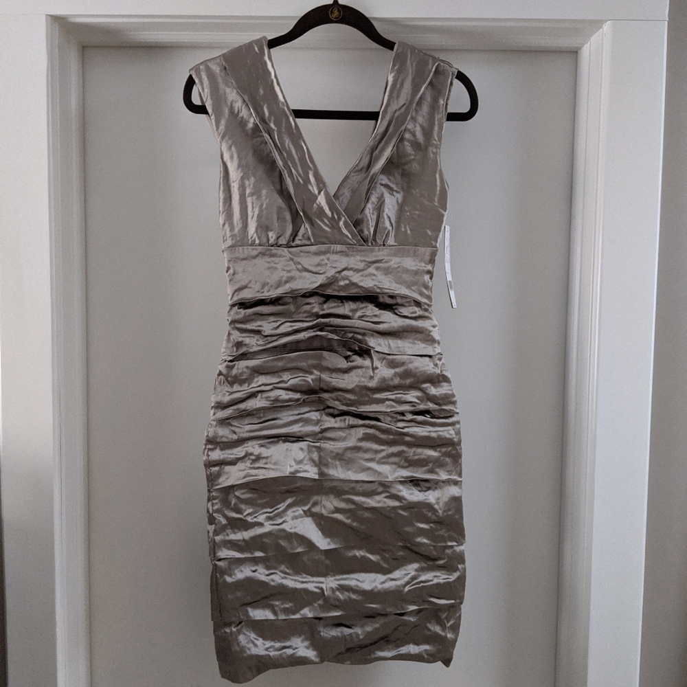 Nicole Miller Silver-Taupe Ruched Mini Dress. Flattering and forgiving fit. NWT